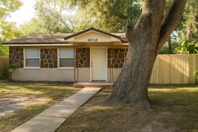 Primary Photo - WON'T LAST LONG COME SEE!!! 4 Bedroom / 2 Bath Single-Family Home | Fenced Yard