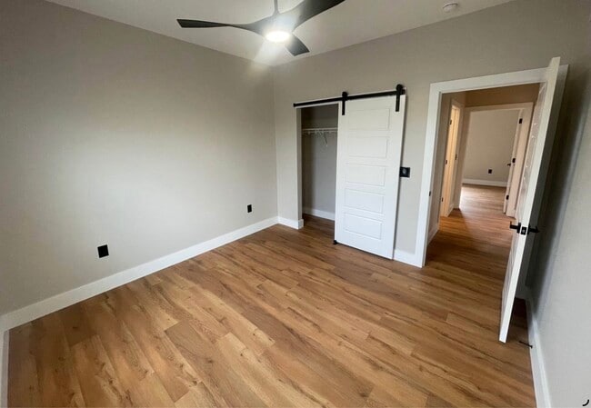 Building Photo - 1091 Dahl Rd