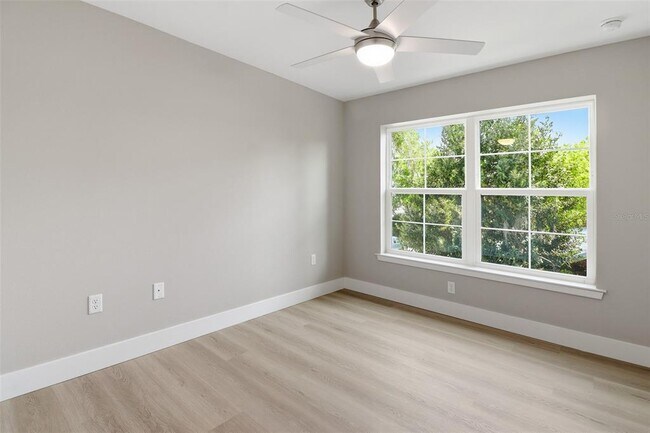 Building Photo - 43 SE 15th Terrace