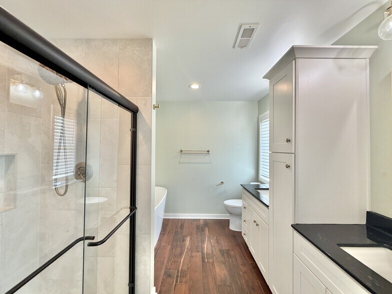Building Photo - 3184 Warbler Ct