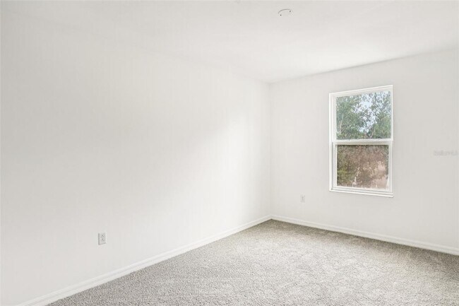 Building Photo - 1211 Canyon Oaks Dr
