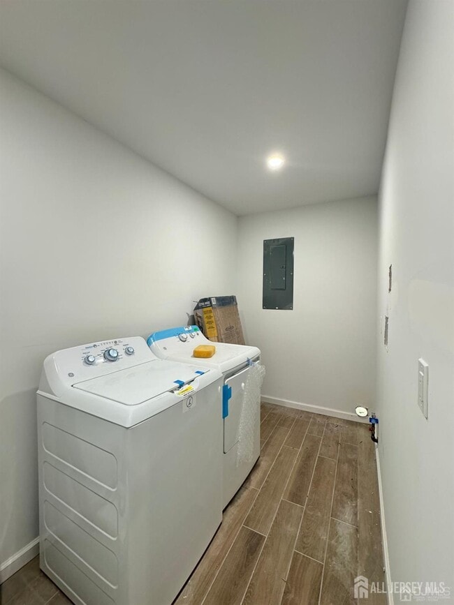 Building Photo - 17 Thomas St