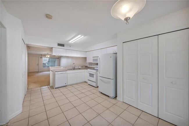 Building Photo - 25735 Lake Amelia Way