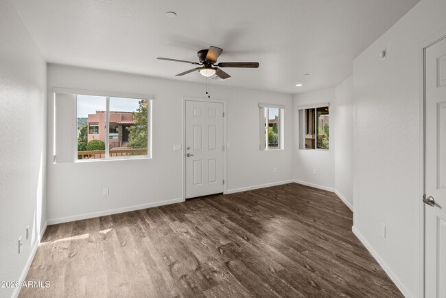 Building Photo - 1823 Kestrel Cir