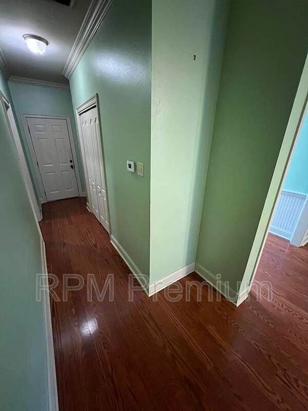 Building Photo - 3995 Water Oak Dr