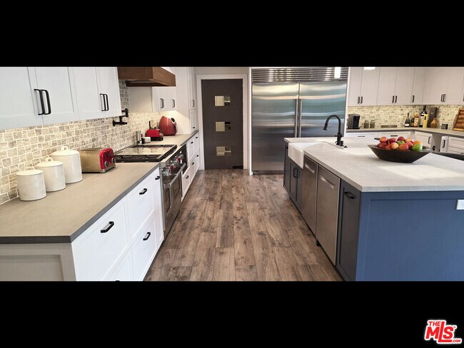 Building Photo - 4744 Haskell Ave