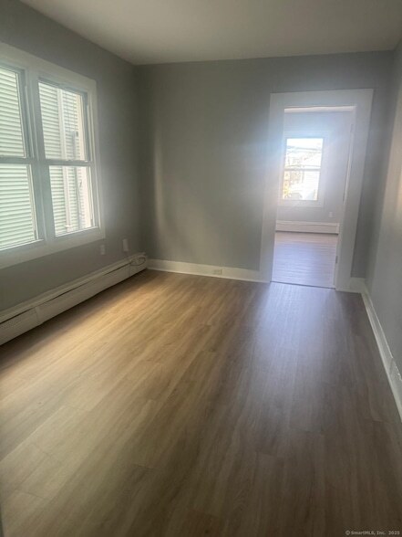 Building Photo - 103 Caroline St