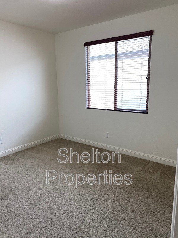 Building Photo - 2350 N Delaney Dr