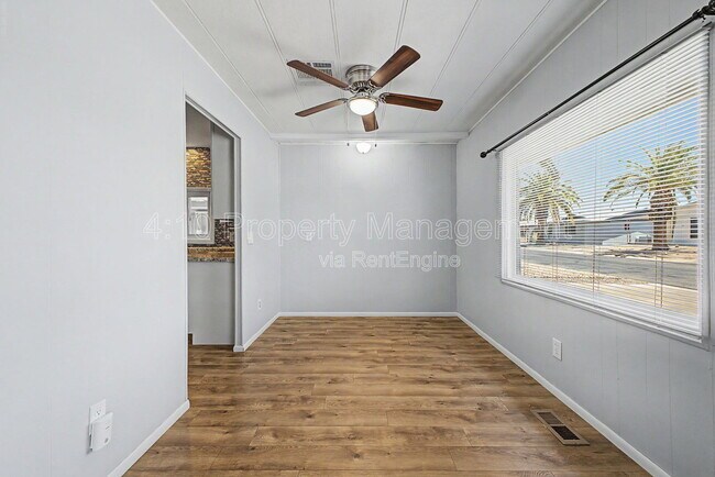 Building Photo - 462 S 80th Pl
