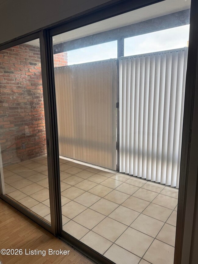 Building Photo - 1040 Cherokee Rd