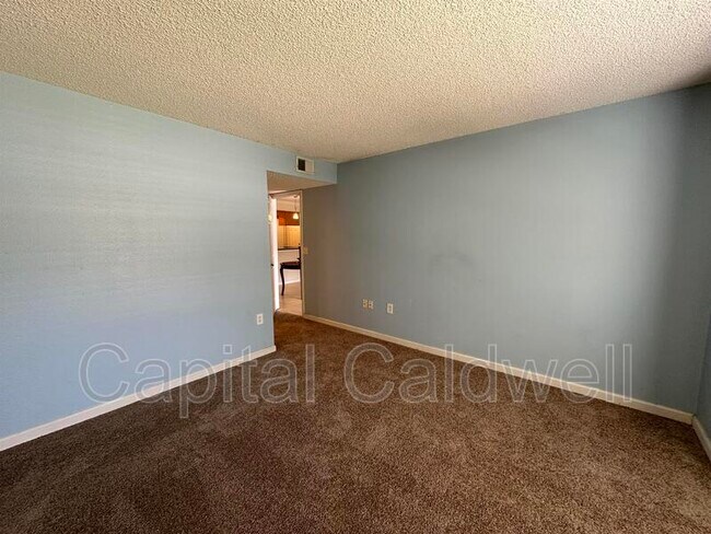 Building Photo - 2500 Winding Creek Blvd