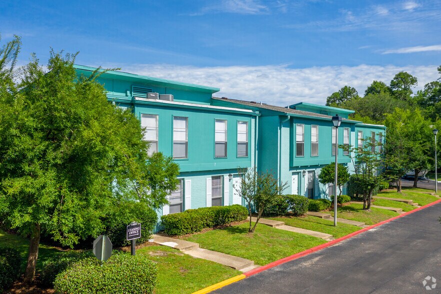 Fort Bayou Apartments 3230 Cumberland Rd Ocean Springs MS 39564