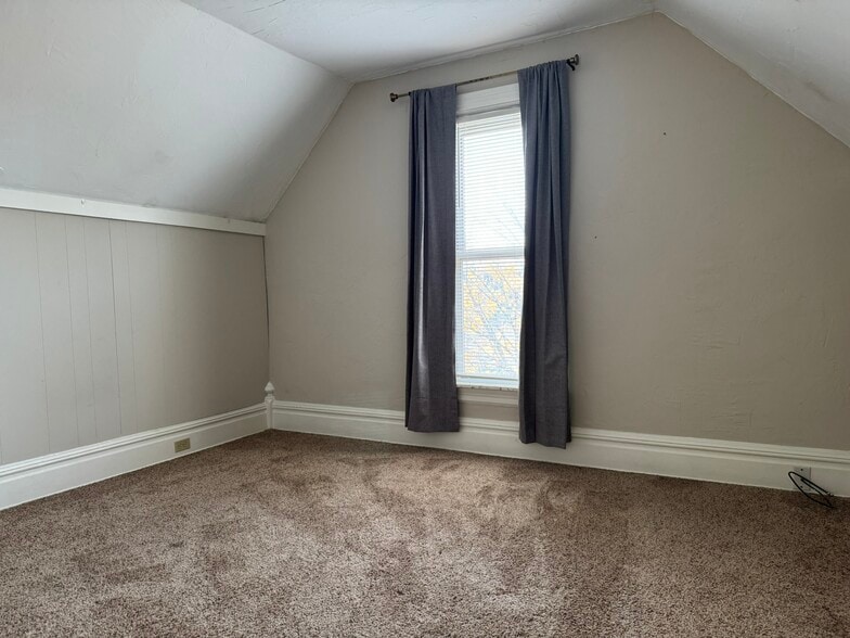 Upstairs Bedroom - 1115 Emmet St