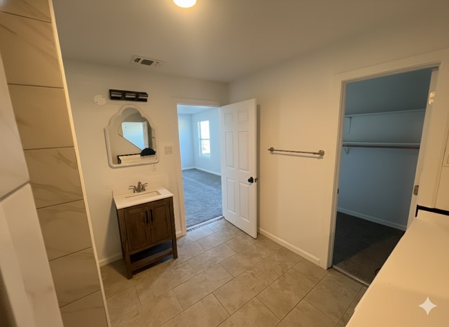 Building Photo - 4101 Parkway Rd