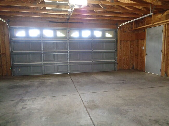 Building Photo - 4511 Gray Fox Heights