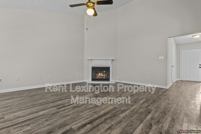 Building Photo - 3424 Promenade Dr