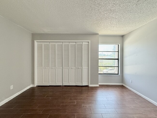 Building Photo - 4819 Puritan Cir