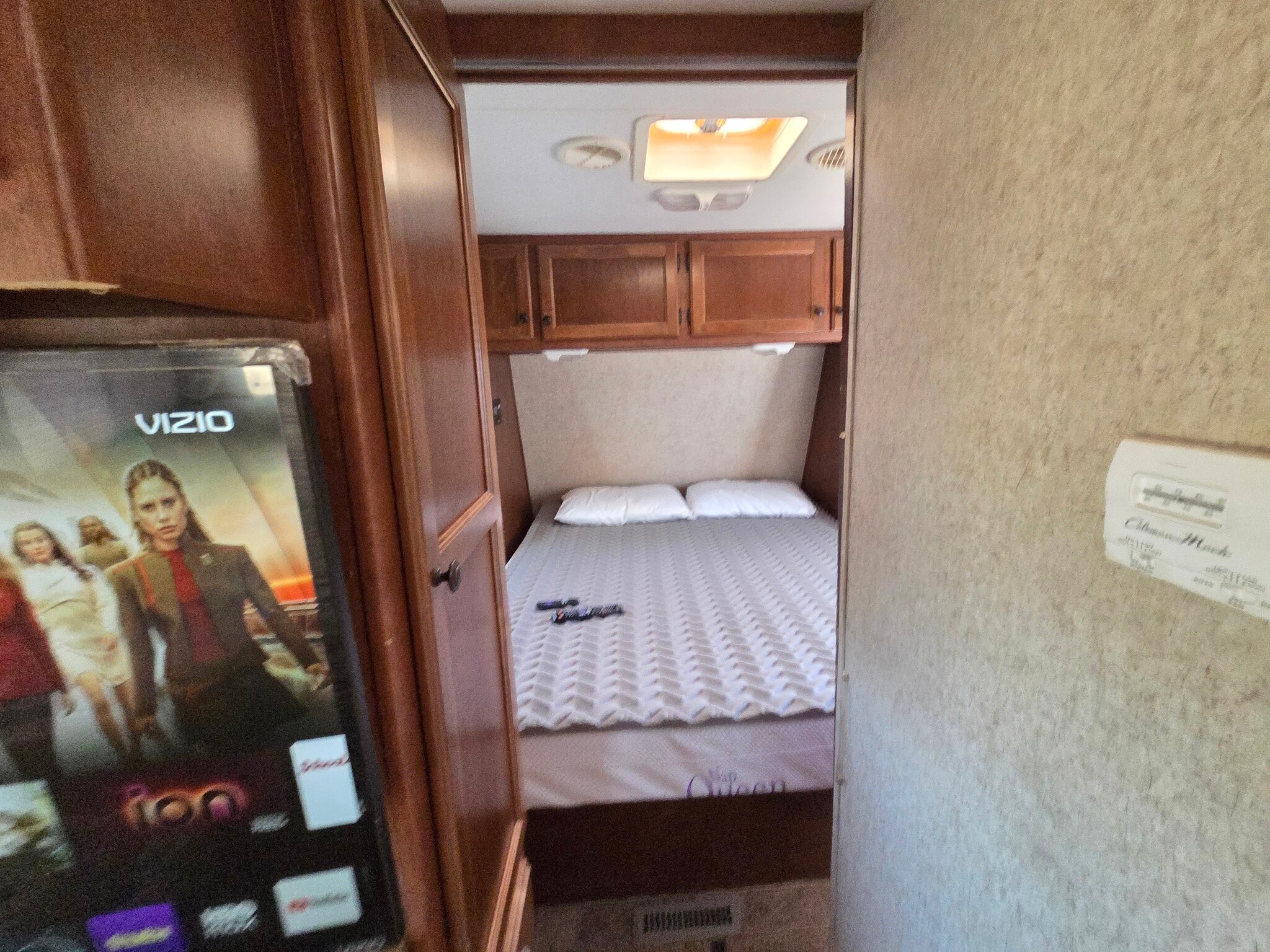 Building Photo - 19188 Glendale Ave