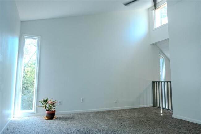 Building Photo - 8025 Cedar Cove