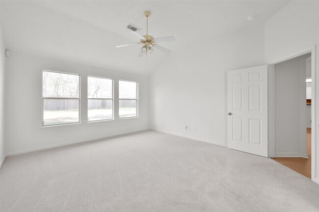 Building Photo - 28807 Hidden Cove Dr