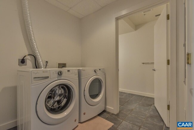 Building Photo - 200 Douglas Ave