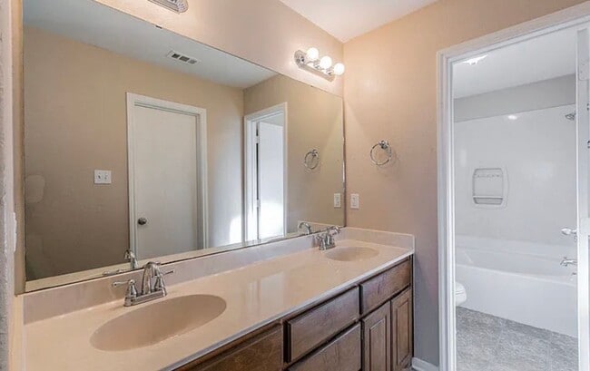 Building Photo - AVAILABLE SOON!