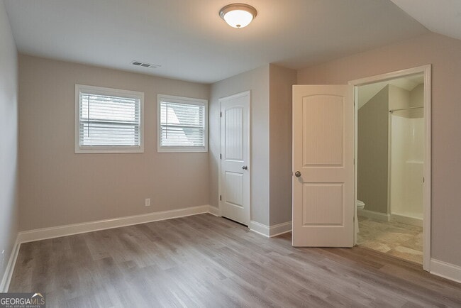 Building Photo - 607 Savannah Dr