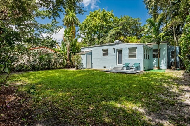 Building Photo - 330 NE 86th St