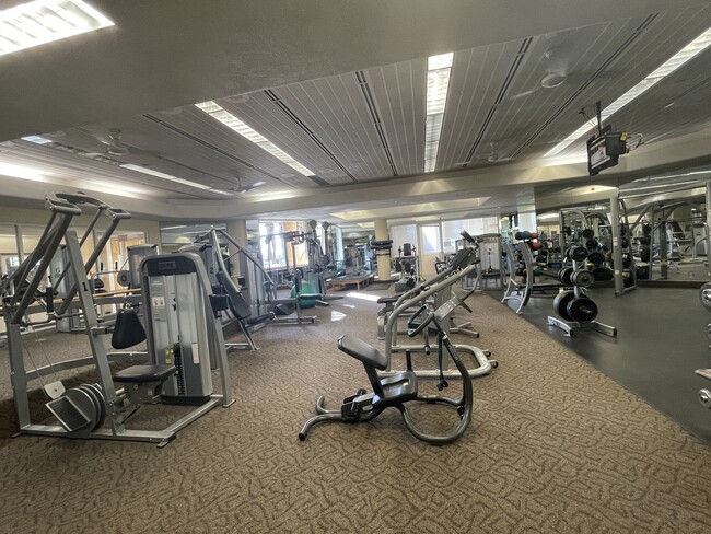 Also there is a room with an extensive schedule of aerobics, pilates and yoga classes with trainers - 38613 Wisteria Dr