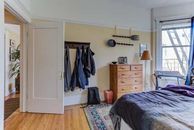 Building Photo - 426 Cole St