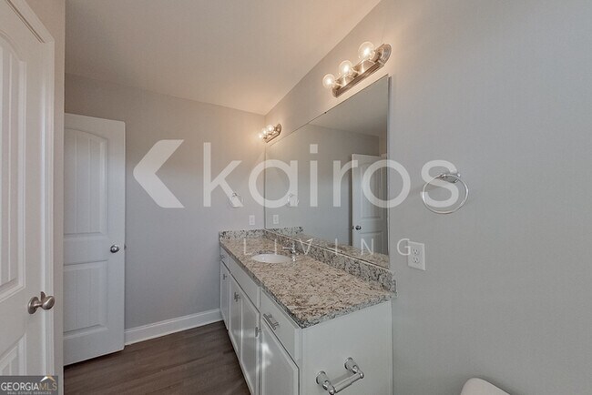 Building Photo - 228 Western Red Cedar Dr