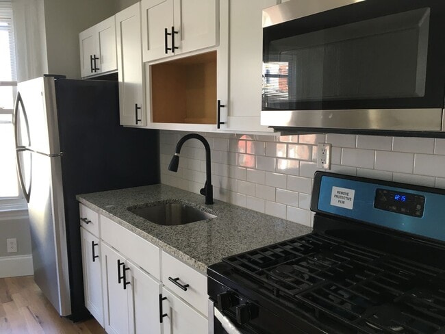 Building Photo - 5222 W Girard Ave