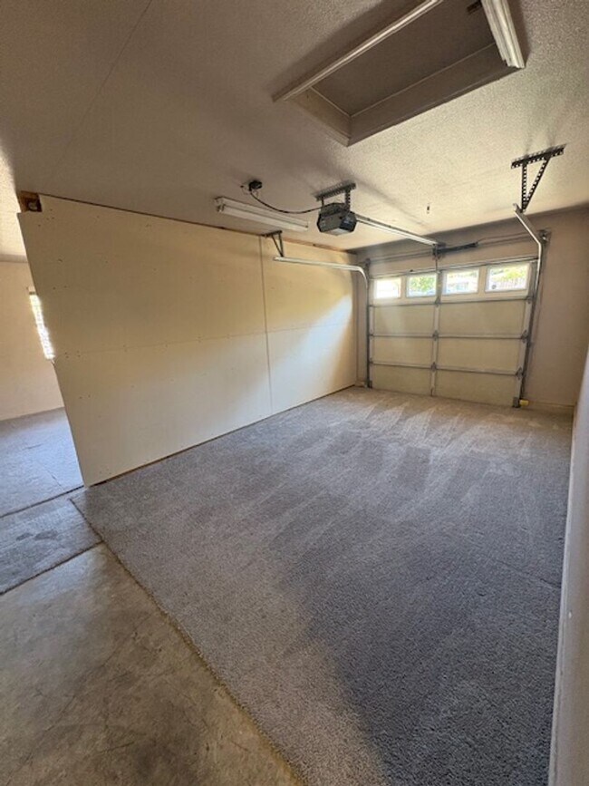 Building Photo - 1861 McCollum-San Luis Obispo