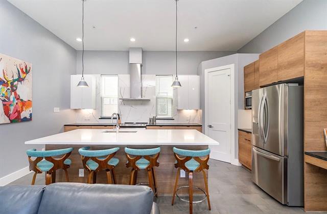 Building Photo - 2239 Lovedale Ave