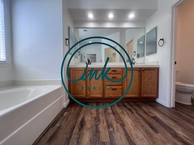 Building Photo - Single Family Home for Rent on Dayton Vall...