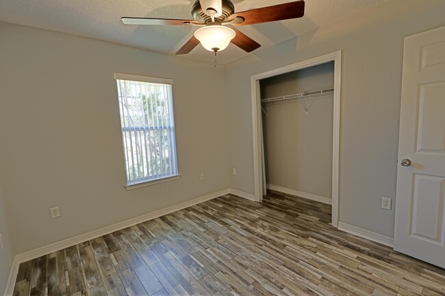 Building Photo - 2365 Ortega St