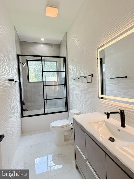 Building Photo - 8908 Mohawk Ln