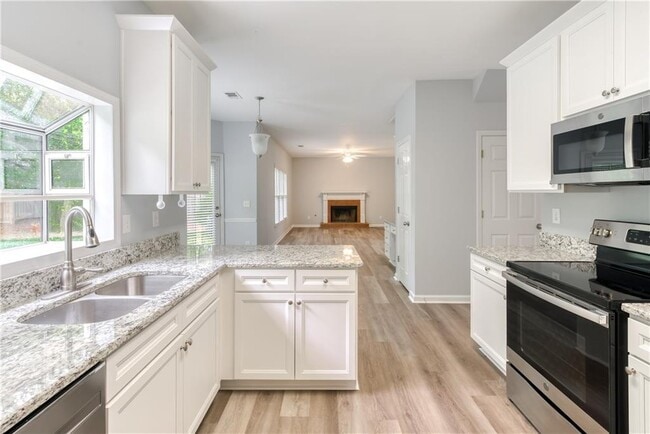 Building Photo - 355 Lamme Chase