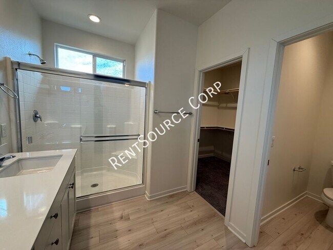 Building Photo - 3717 Santa Monica Ct