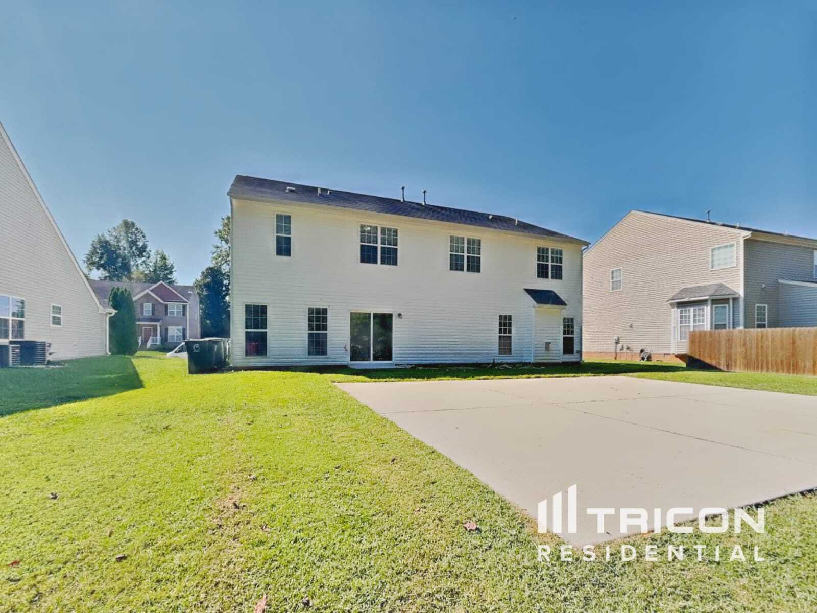 Building Photo - 3681 McGinty Dr
