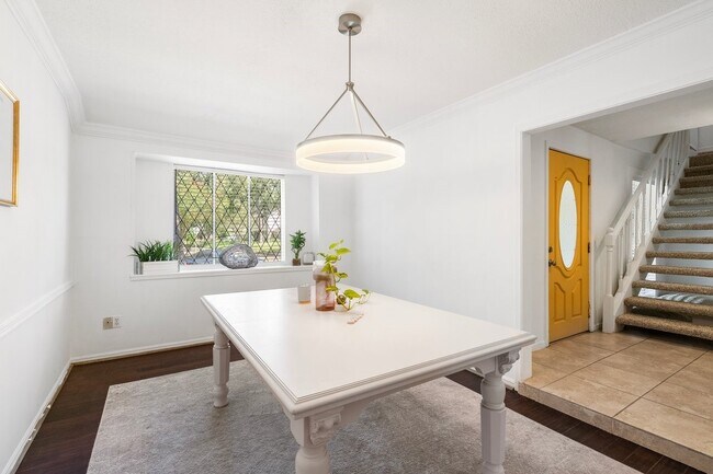 Building Photo - 2214 Deer Valley Dr