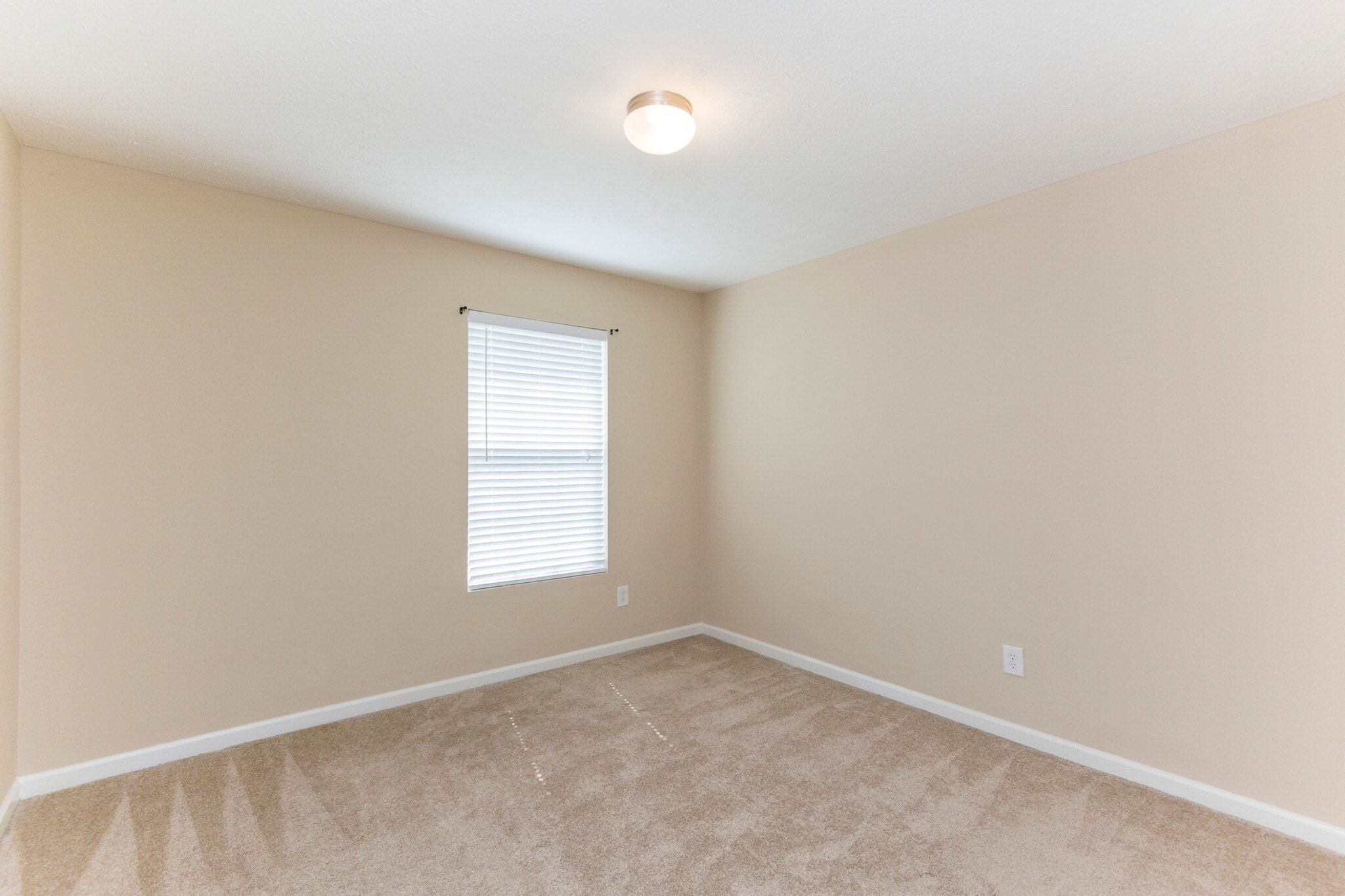 3rd bedroom - 8725 Ambonnay Dr