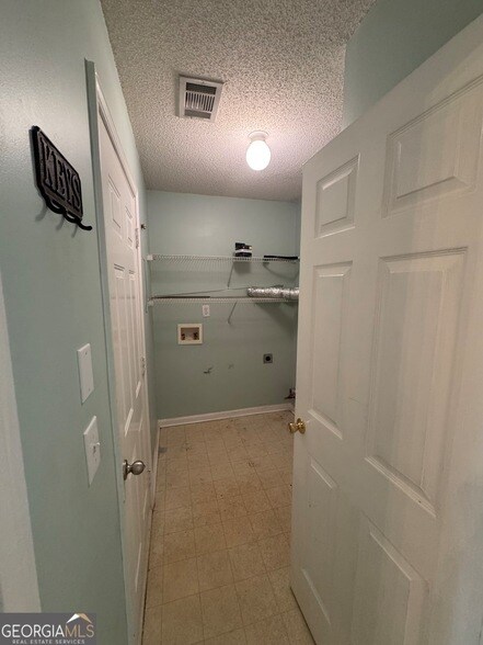 Building Photo - 1840 Arborwood Dr