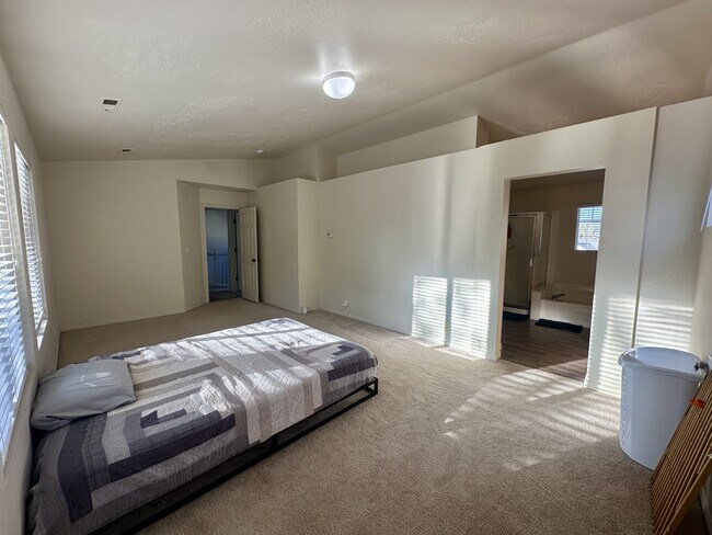 Building Photo - 14892 Tooele Ln