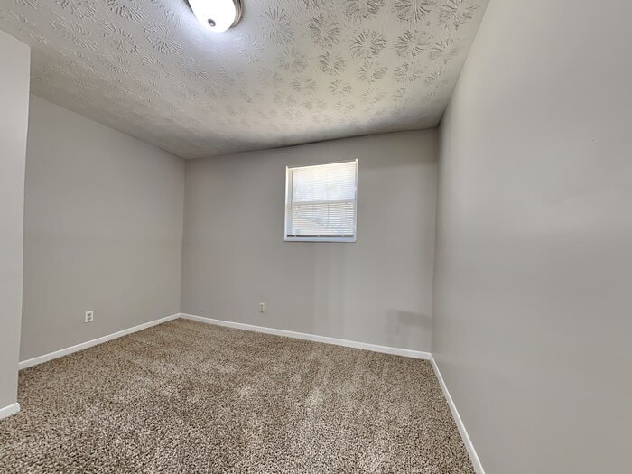 Building Photo - 8349 Pembrook Ct