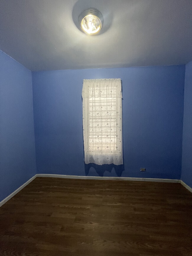 Building Photo - 2453 W 46th Pl