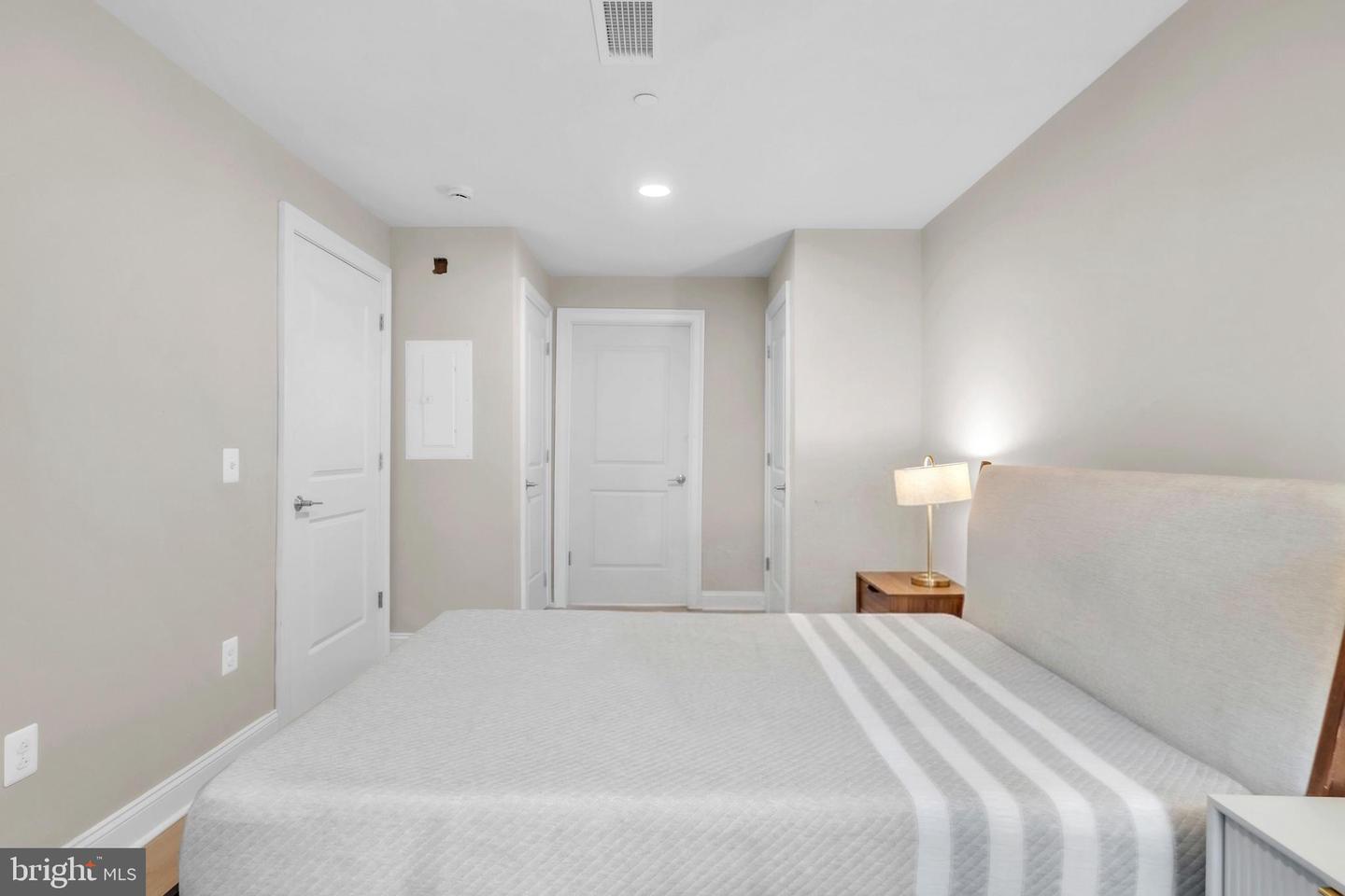 Building Photo - 1801 Market St