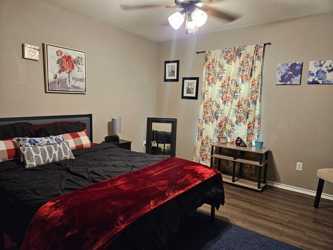 Building Photo - Furnished 4-Bedroom Home in Buda – Price J...