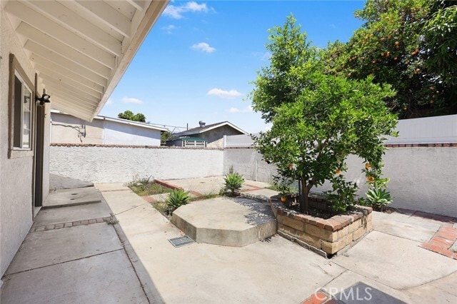 Building Photo - 14605 Olive St
