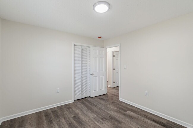 Building Photo - 2827 Shiloh Cir